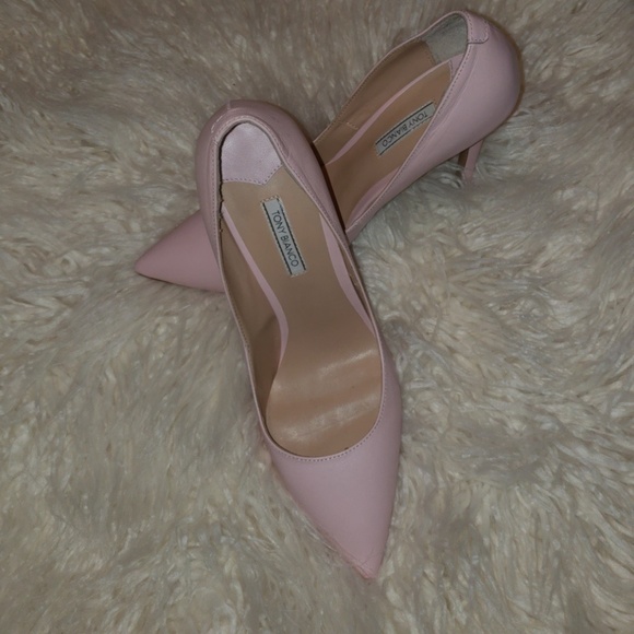 Shoes - Picture 4 of 6